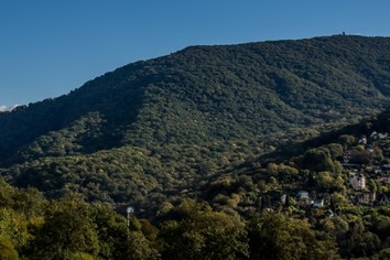 Гора Ахун